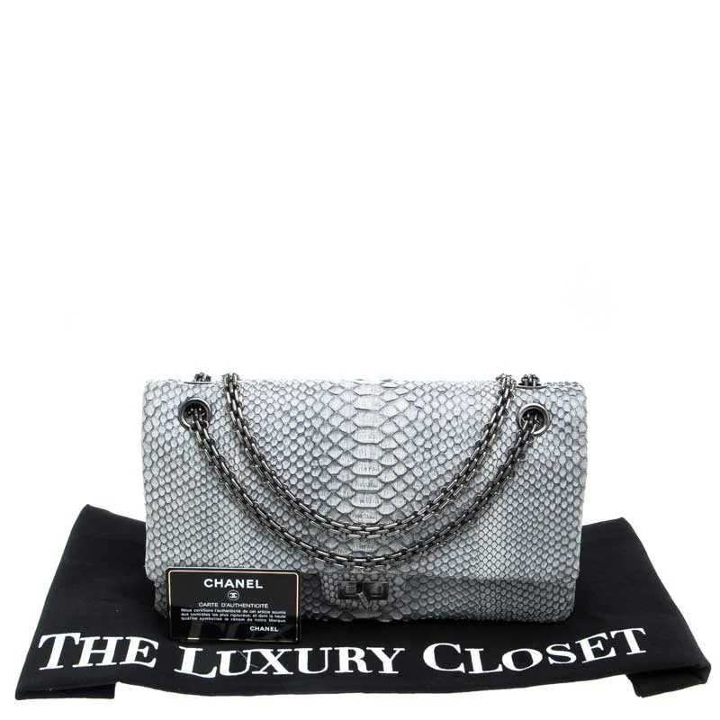 Chanel Chanel Flap Bag detail - how to spot a fake Chanel Flap Bag