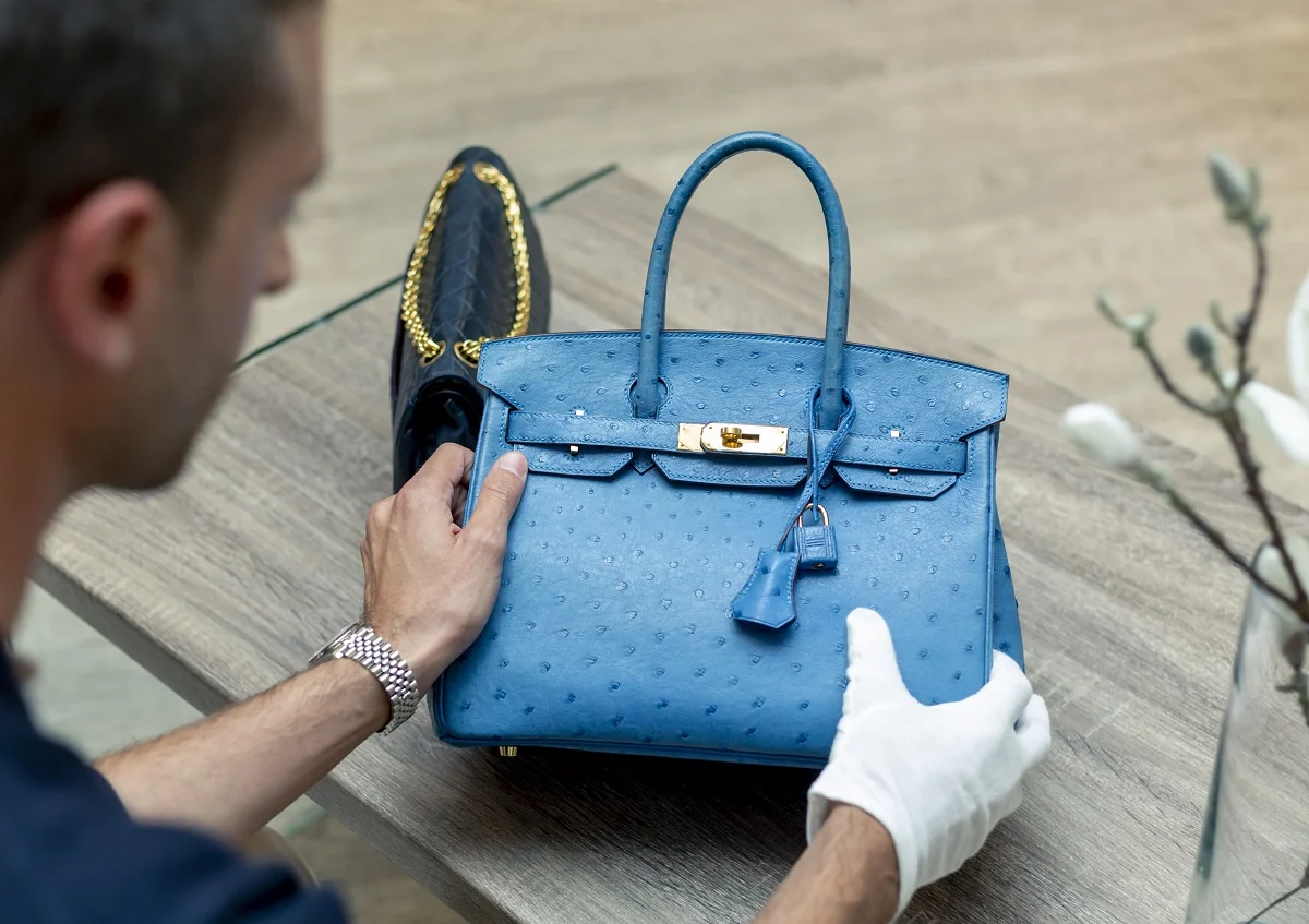 Hermès front view - how to spot a fake Hermès bag