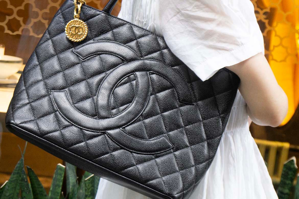CHANEL 1804 Tote Bag
