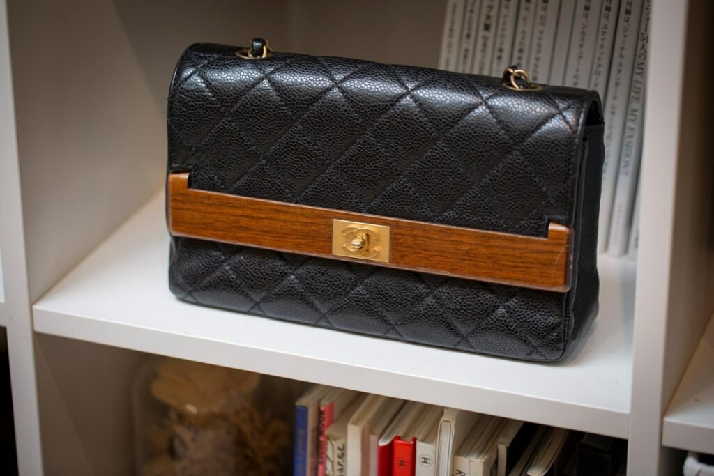 Lovintage vintage CHANEL bag in excellent condition