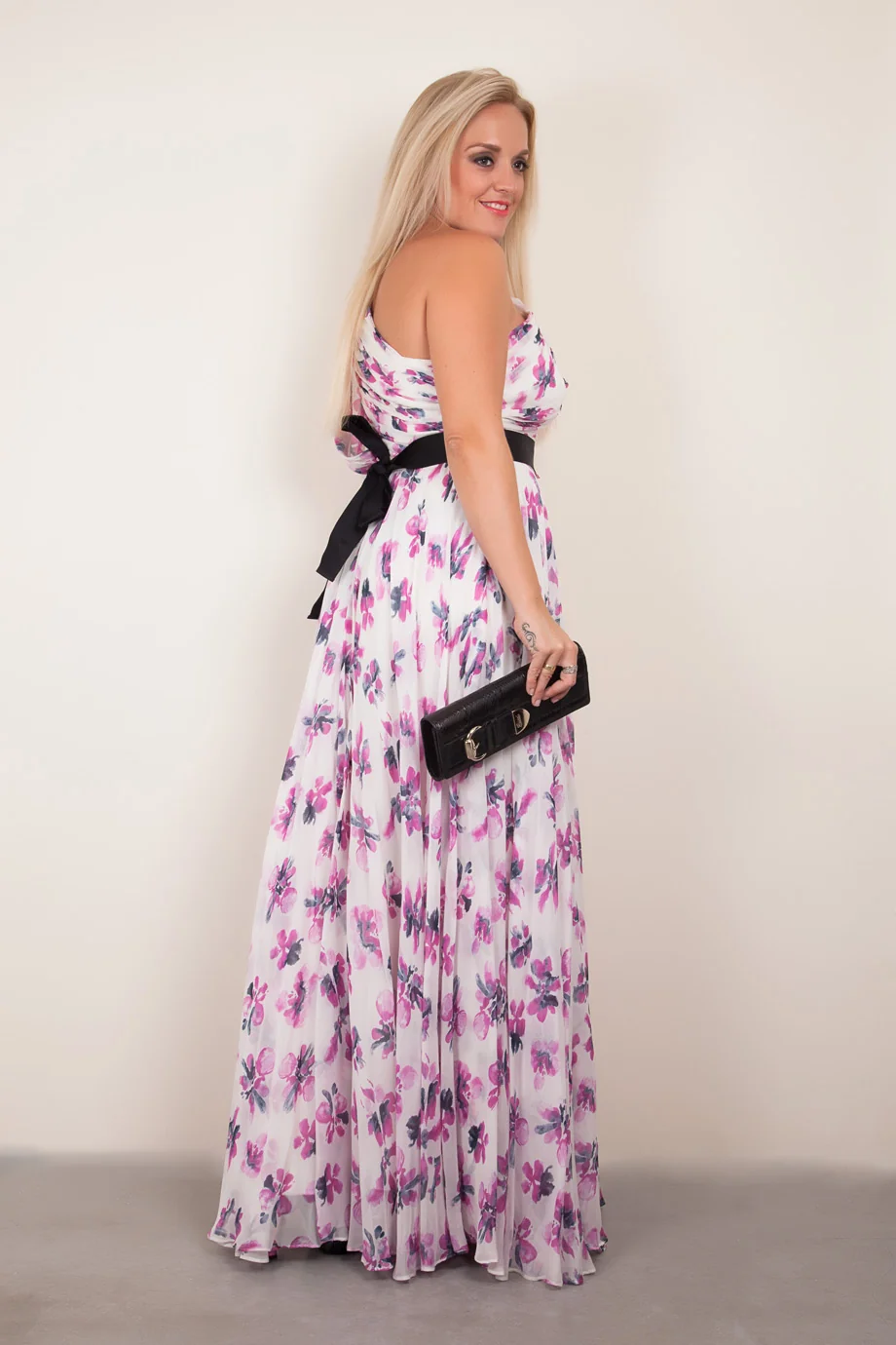 Carolina Herrera, Saint Laurent, Gucci Carolina Herrera one-shoulder floral chiffon gown front view - Carolina Herrera f
