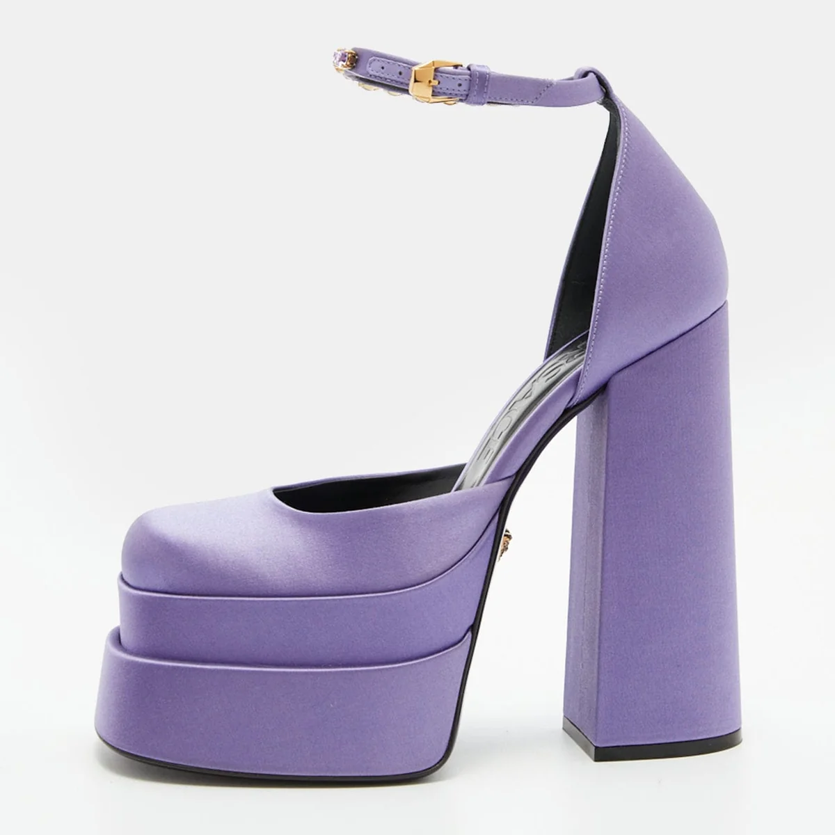 Versace Medusa Aevitas Double Platform Pumps front view - Versace Medusa Aevitas platform pumps