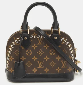 Chanel, Hermès, Louis Vuitton, Valentino, Dior Designer handbags side view - designer everyday bags investment