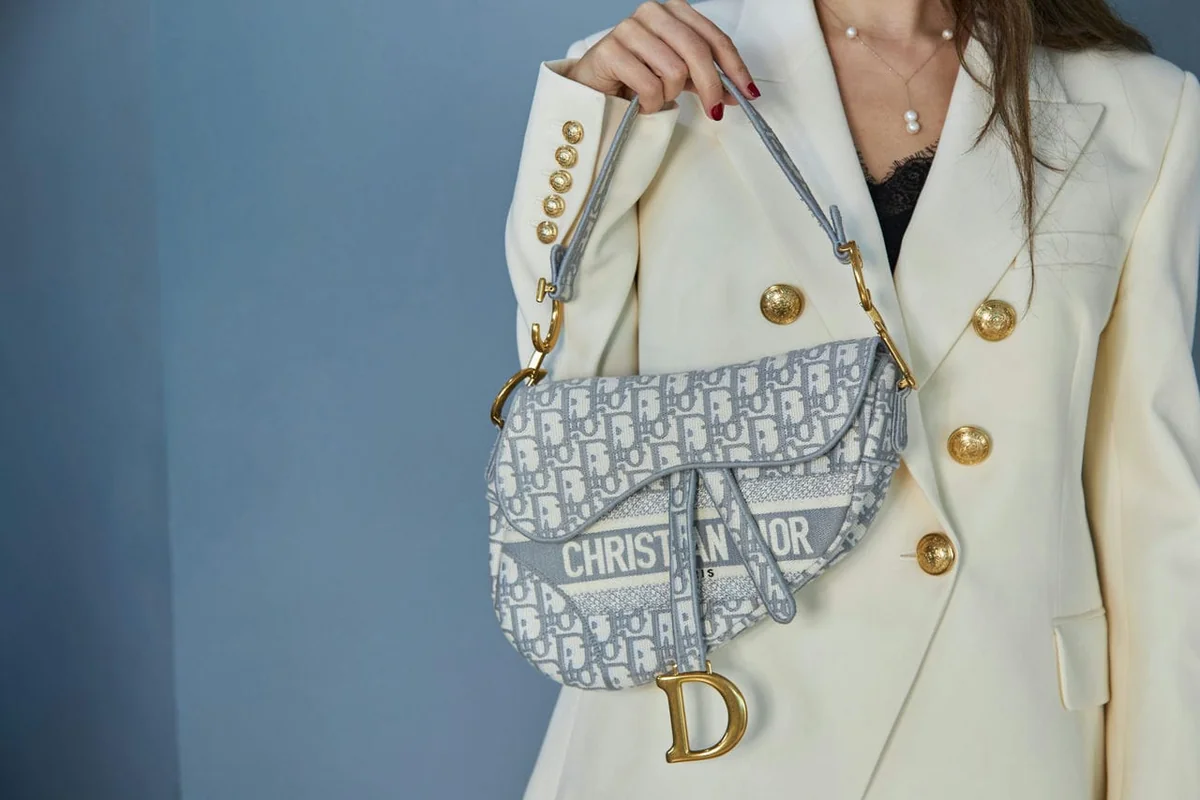 Designer handbags front view - best time to buy a luxury handbag