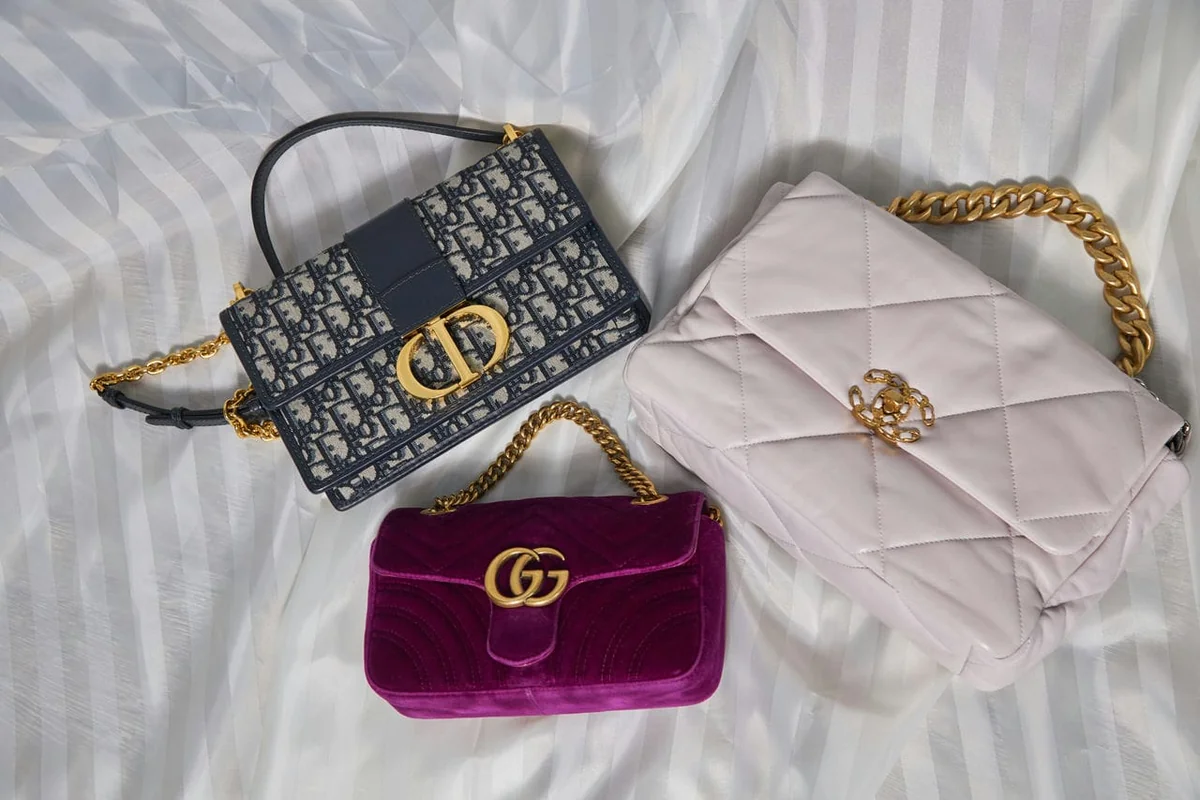 The Luxury Closet luxury handbag side view - best time to buy a luxury handbag