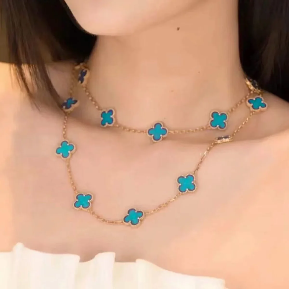 Valentine&rsquo;s Day jewelry gifts detail