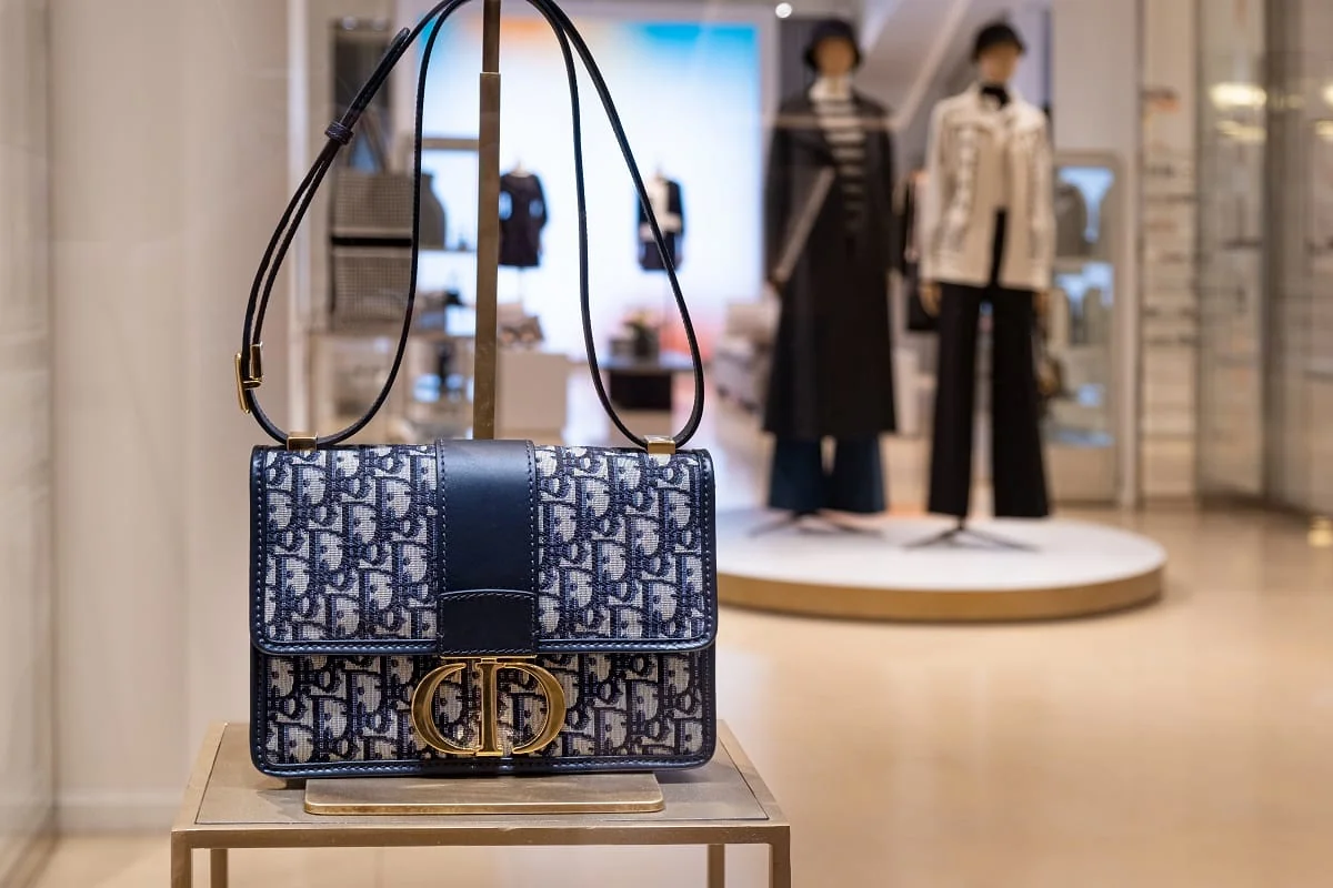 Dior Dior 30 Montaigne Bag detail