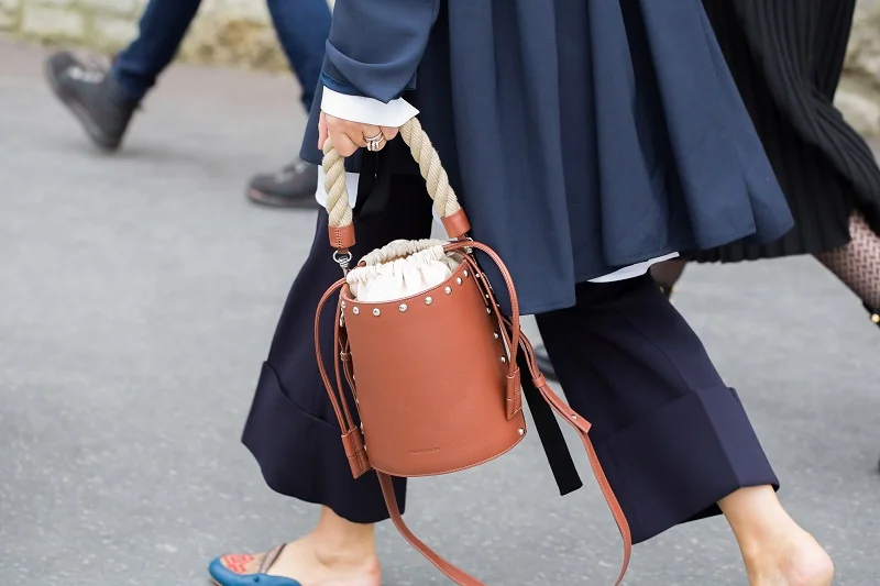 Gucci Gucci Marmont Bucket Bag front view