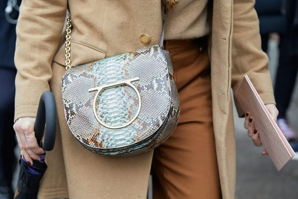 Louis Vuitton, Gucci, Fendi, Balenciaga, Bottega Veneta Half-moon / crescent shoulder bags front view - half-moon bag