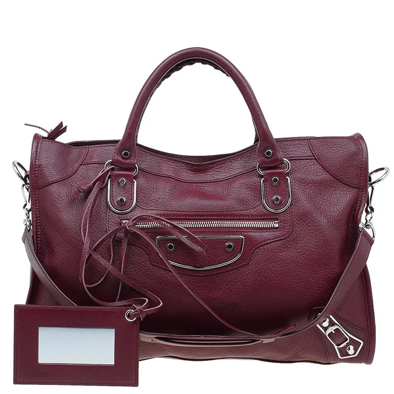 Balenciaga Classic City Bag detail - how to style Balenciaga City bag