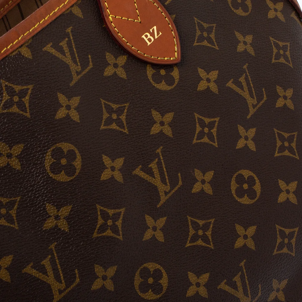 Louis Vuitton Neverfull front view