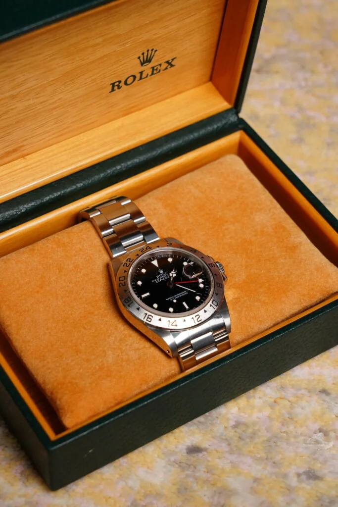 pre-owned luxury fashion gallery shot