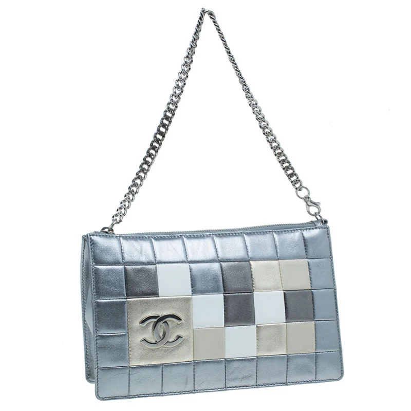 Chanel Chanel handbags side view - how to style a Chanel bag
