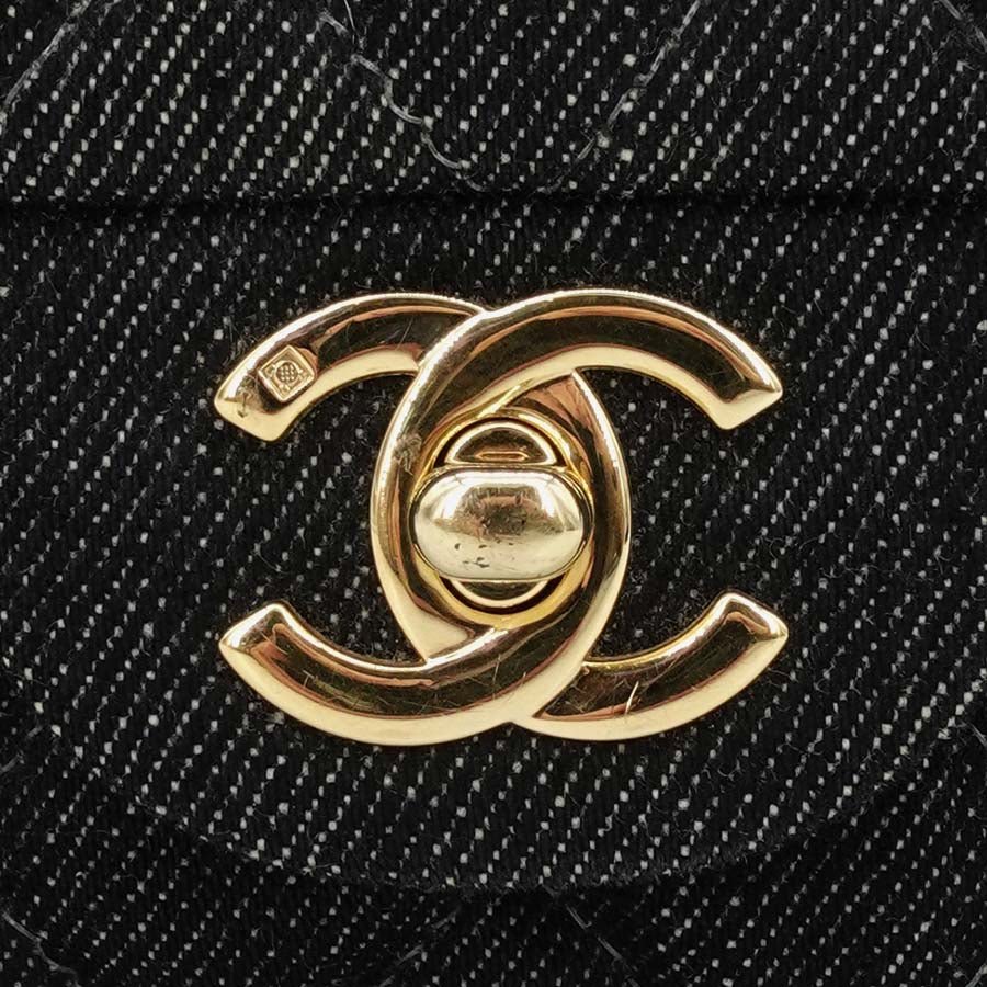 Chanel Vintage CC Lock Gold Stamp