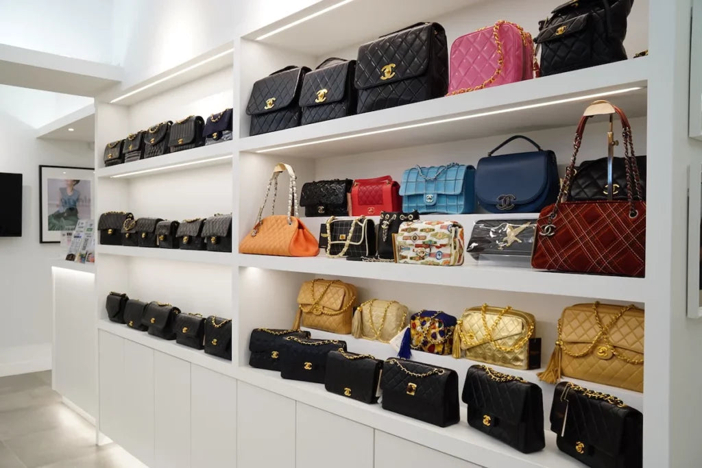 Tips for buying a vintage Chanel handbag with confidence