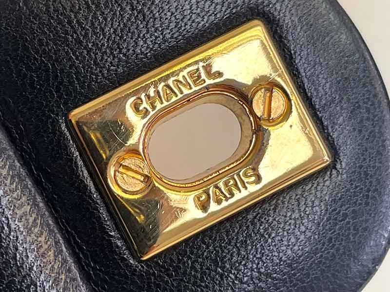 CHANEL Classic CC Logo
