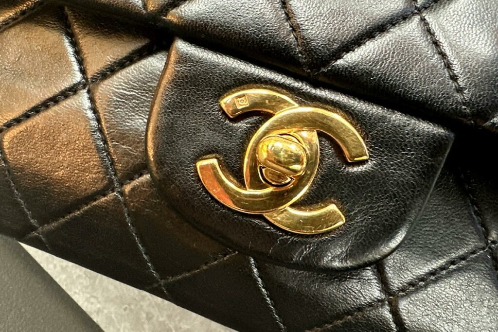CHANEL vintage gold plating overview