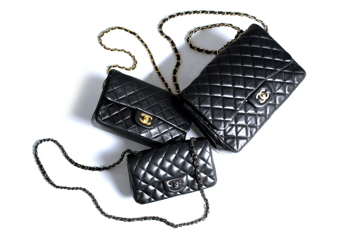 Chanel Chanel flap bags, gold medallion belts, accessories (capsule collection) front view - Chanel flash sale