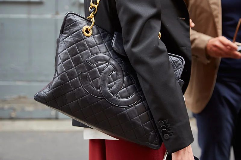 Chanel Chanel handbags (Classic Flap, 2.55, Boy Bag) detail - Chanel handbag prices