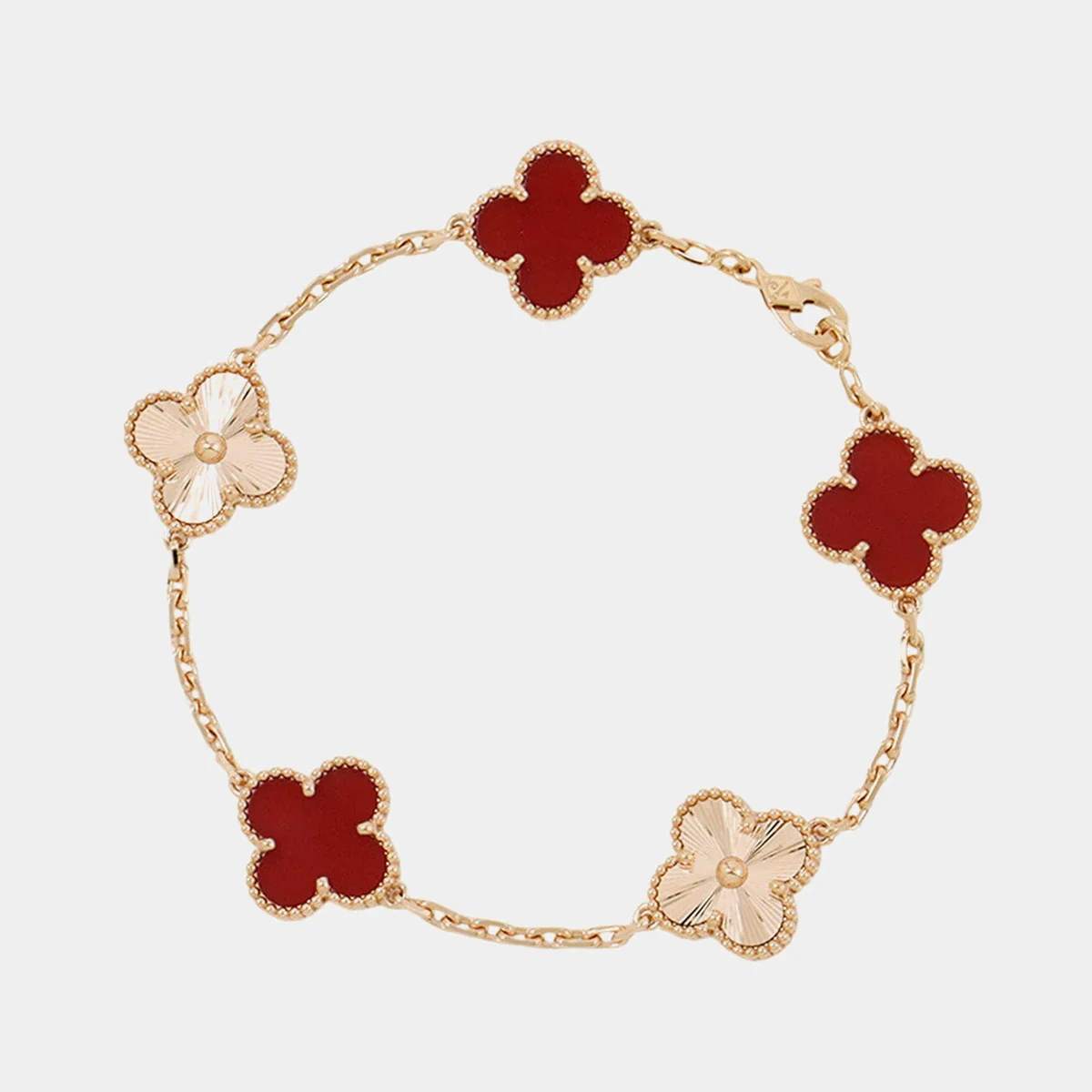 Van Cleef & Arpels Alhambra collection detail - Van Cleef & Arpels resale value
