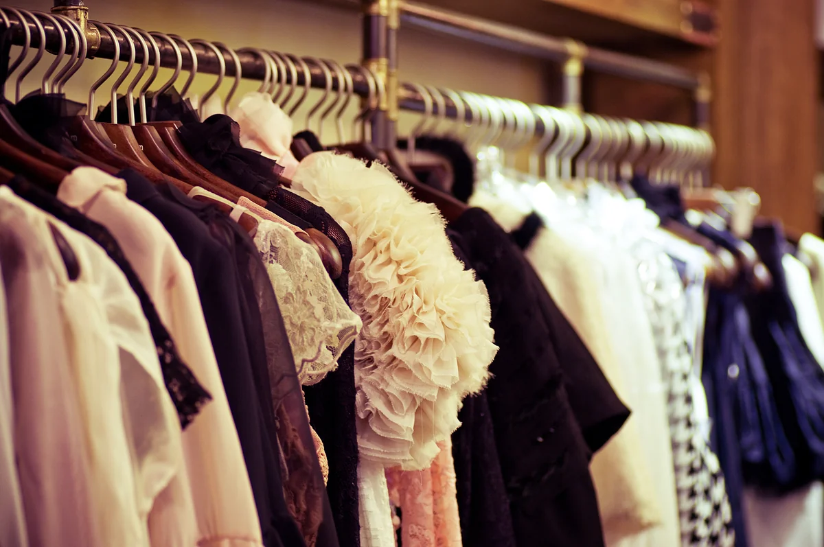 The Luxury Closet detail - sell luxury items online